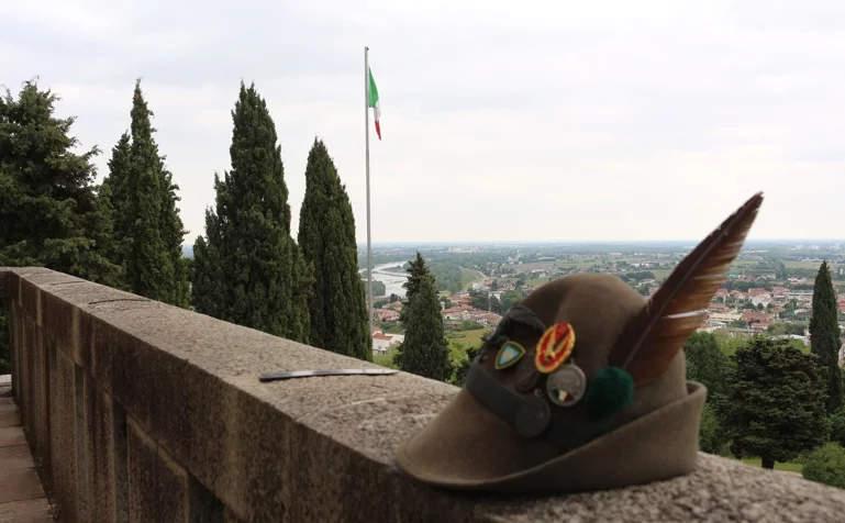 Immagine del cappello da Alpino