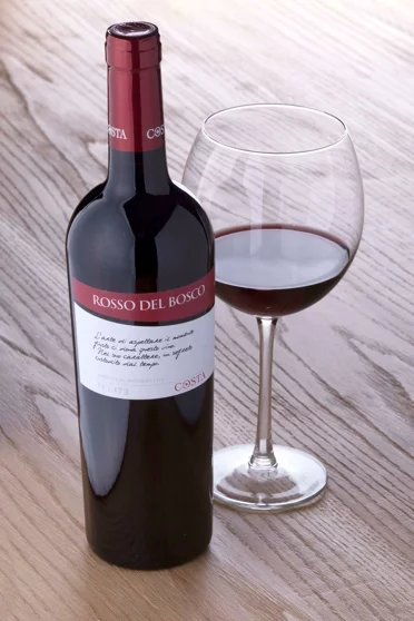 Bottiglia e Calice con Rosso del Bosco